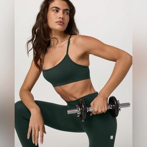 Vuori AllTheFeels™ Bra - Evergreen